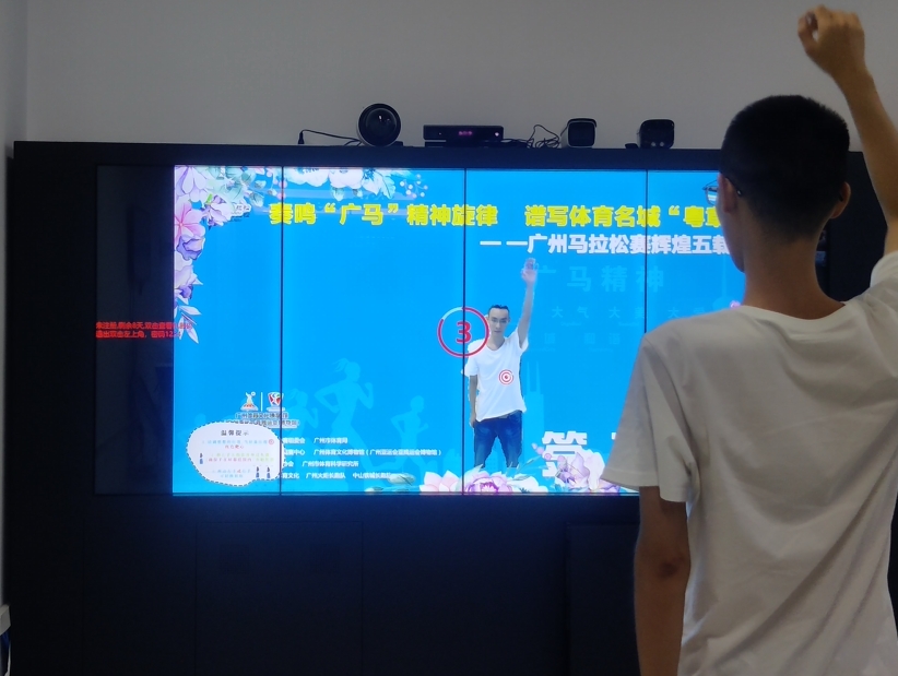 体感AI拍照软件 展馆隔空手势抠图拍照 展厅互动拍照留念系统